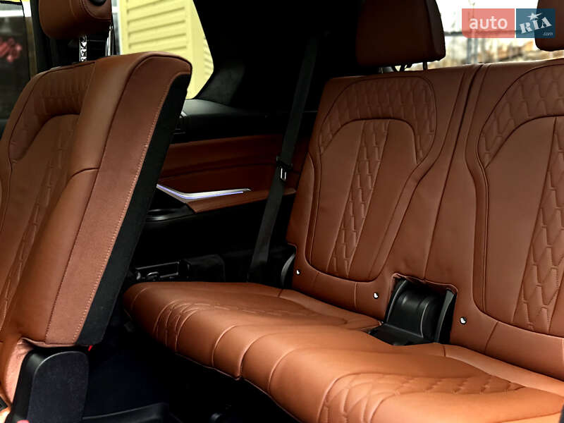 Позашляховик / Кросовер BMW X7 2023 в Києві