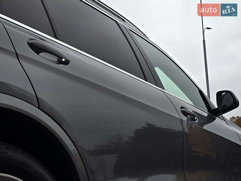 Позашляховик / Кросовер BMW X7 2023 в Києві