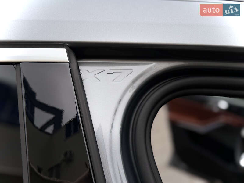 Позашляховик / Кросовер BMW X7 2023 в Києві