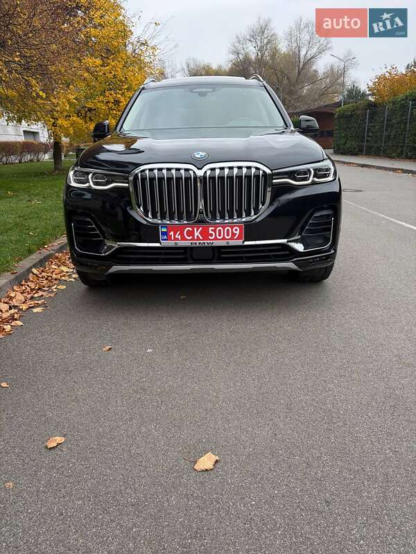 Внедорожник / Кроссовер BMW X7 2020 в Киеве
