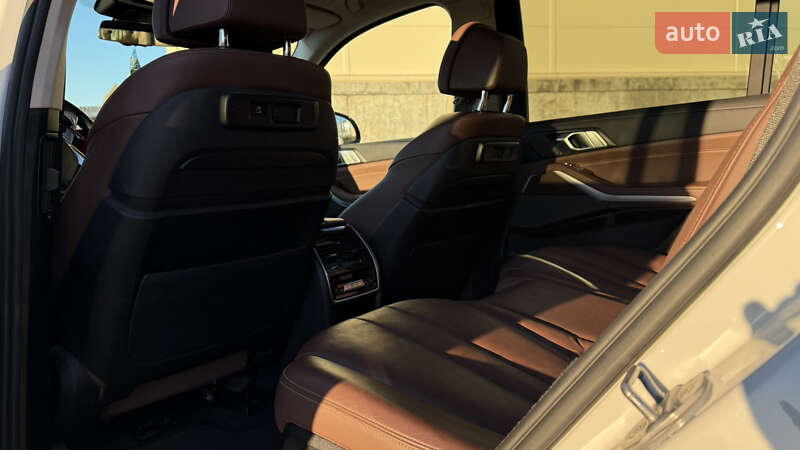 Позашляховик / Кросовер BMW X7 2019 в Львові фото 7 Позашляховик / Кросовер BMW X7 2019 в Львові