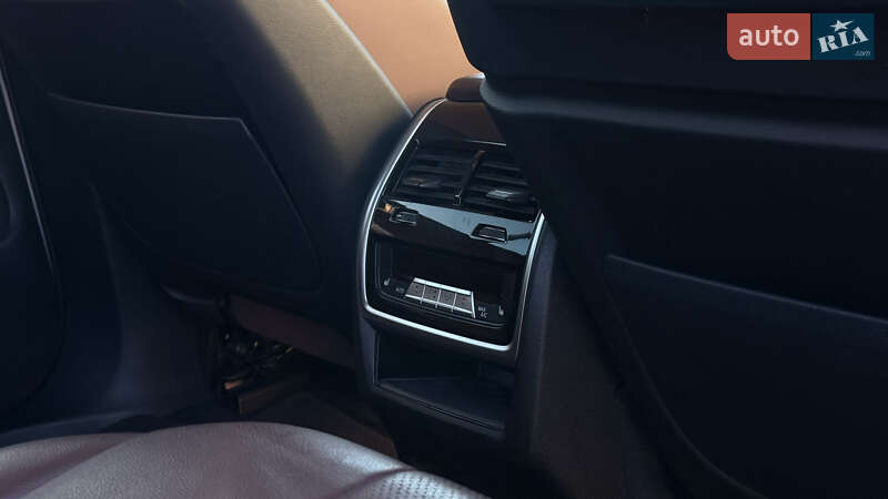 Позашляховик / Кросовер BMW X7 2019 в Львові фото 20 Позашляховик / Кросовер BMW X7 2019 в Львові