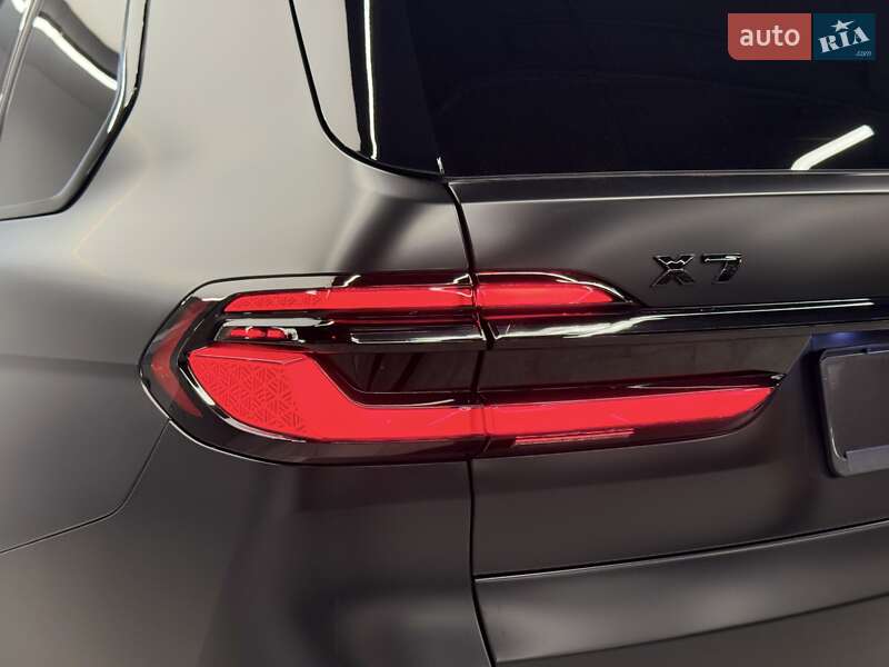 Внедорожник / Кроссовер BMW X7 2023 в Киеве