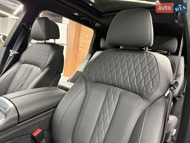 Внедорожник / Кроссовер BMW X7 2023 в Киеве