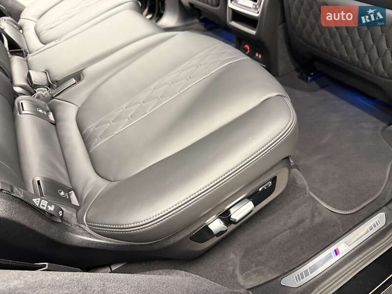 Внедорожник / Кроссовер BMW X7 2023 в Киеве