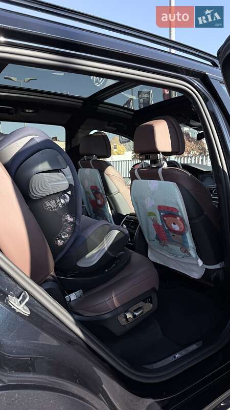 Внедорожник / Кроссовер BMW X7 2020 в Ровно