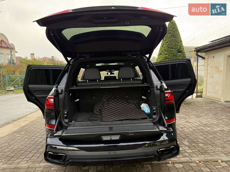 Внедорожник / Кроссовер BMW X7 2021 в Одессе