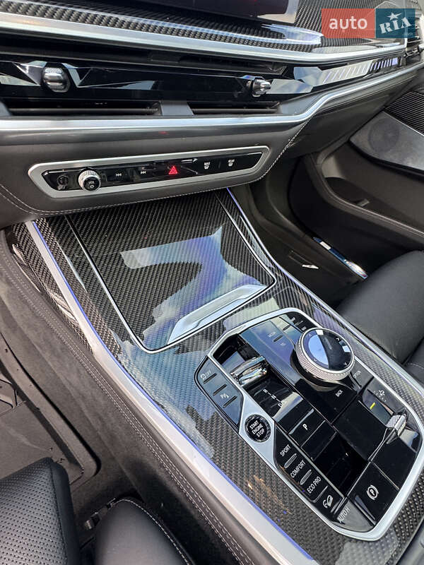 Внедорожник / Кроссовер BMW X7 2022 в Киеве