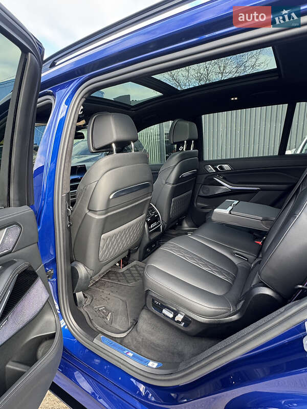 Внедорожник / Кроссовер BMW X7 2022 в Киеве