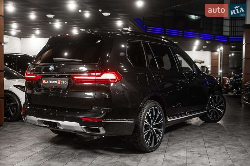 Внедорожник / Кроссовер BMW X7 2022 в Одессе