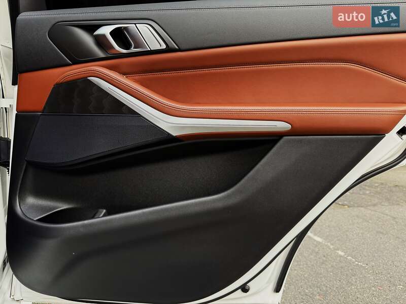 Внедорожник / Кроссовер BMW X7 2022 в Киеве