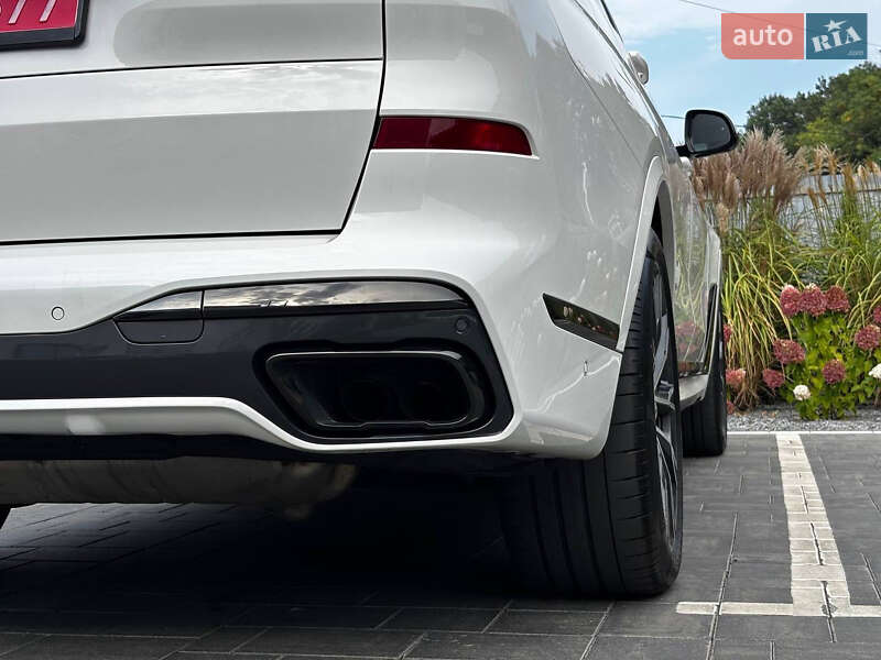 Внедорожник / Кроссовер BMW X7 2020 в Луцке