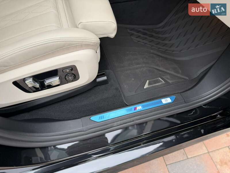 Внедорожник / Кроссовер BMW X7 2022 в Киеве фото 23 Внедорожник / Кроссовер BMW X7 2022 в Киеве