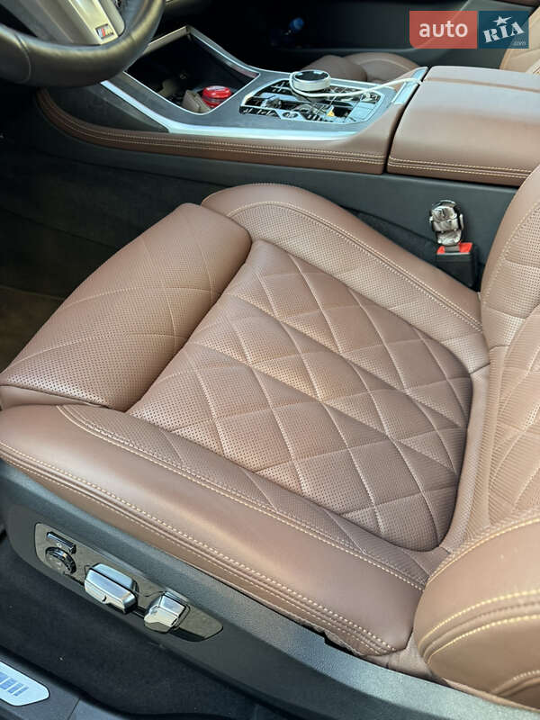 Внедорожник / Кроссовер BMW X7 2022 в Киеве