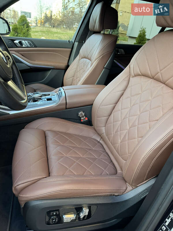 Внедорожник / Кроссовер BMW X7 2022 в Киеве