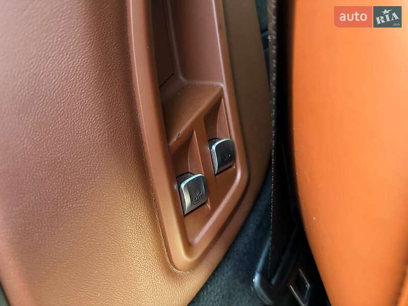 Внедорожник / Кроссовер BMW X7 2019 в Луцке