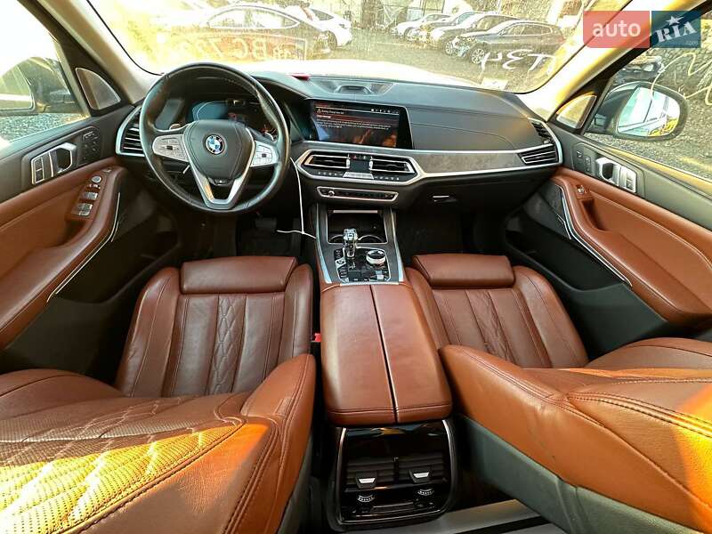 Внедорожник / Кроссовер BMW X7 2019 в Луцке