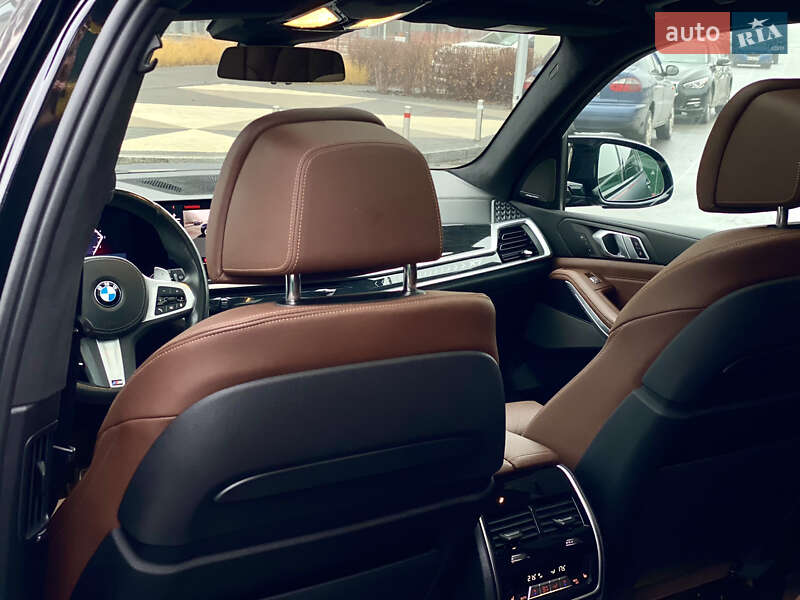 Внедорожник / Кроссовер BMW X7 2023 в Киеве