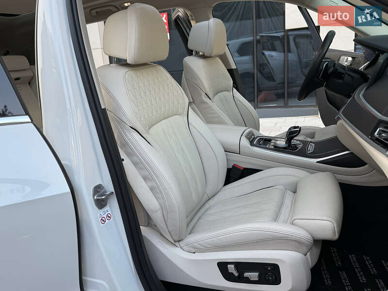 Позашляховик / Кросовер BMW X7 2020 в Києві