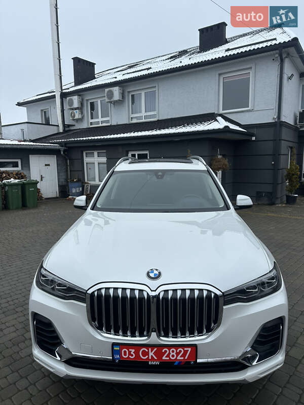 Внедорожник / Кроссовер BMW X7 2019 в Владимире