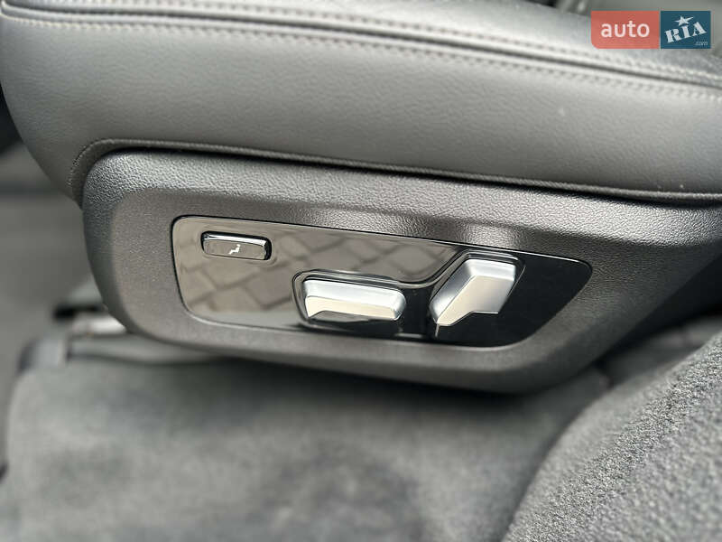 Внедорожник / Кроссовер BMW X7 2019 в Владимире