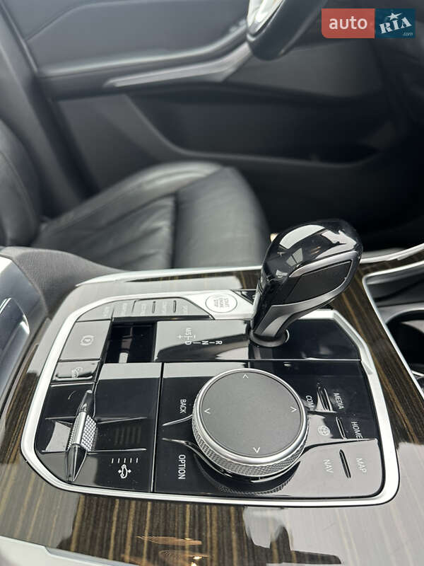 Внедорожник / Кроссовер BMW X7 2019 в Владимире