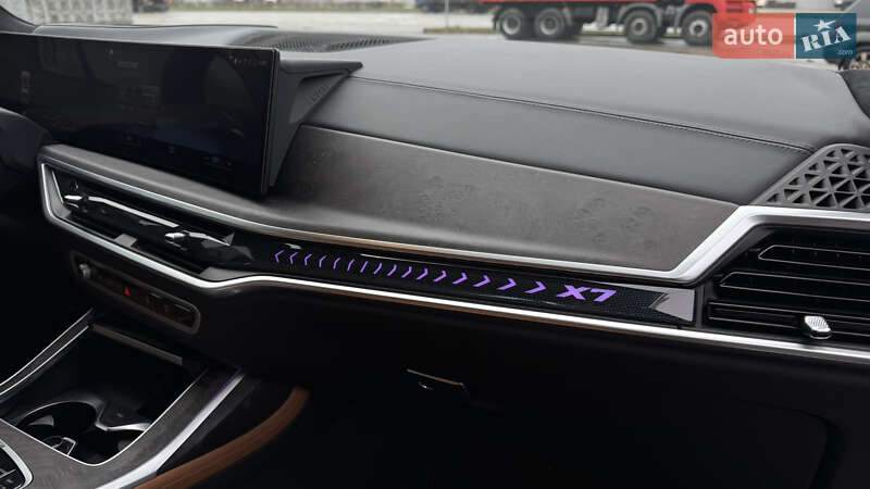 Внедорожник / Кроссовер BMW X7 2023 в Броварах