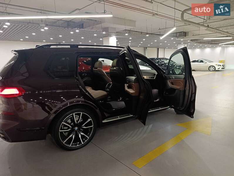 Позашляховик / Кросовер BMW X7 2022 в Києві фото 19 Позашляховик / Кросовер BMW X7 2022 в Києві