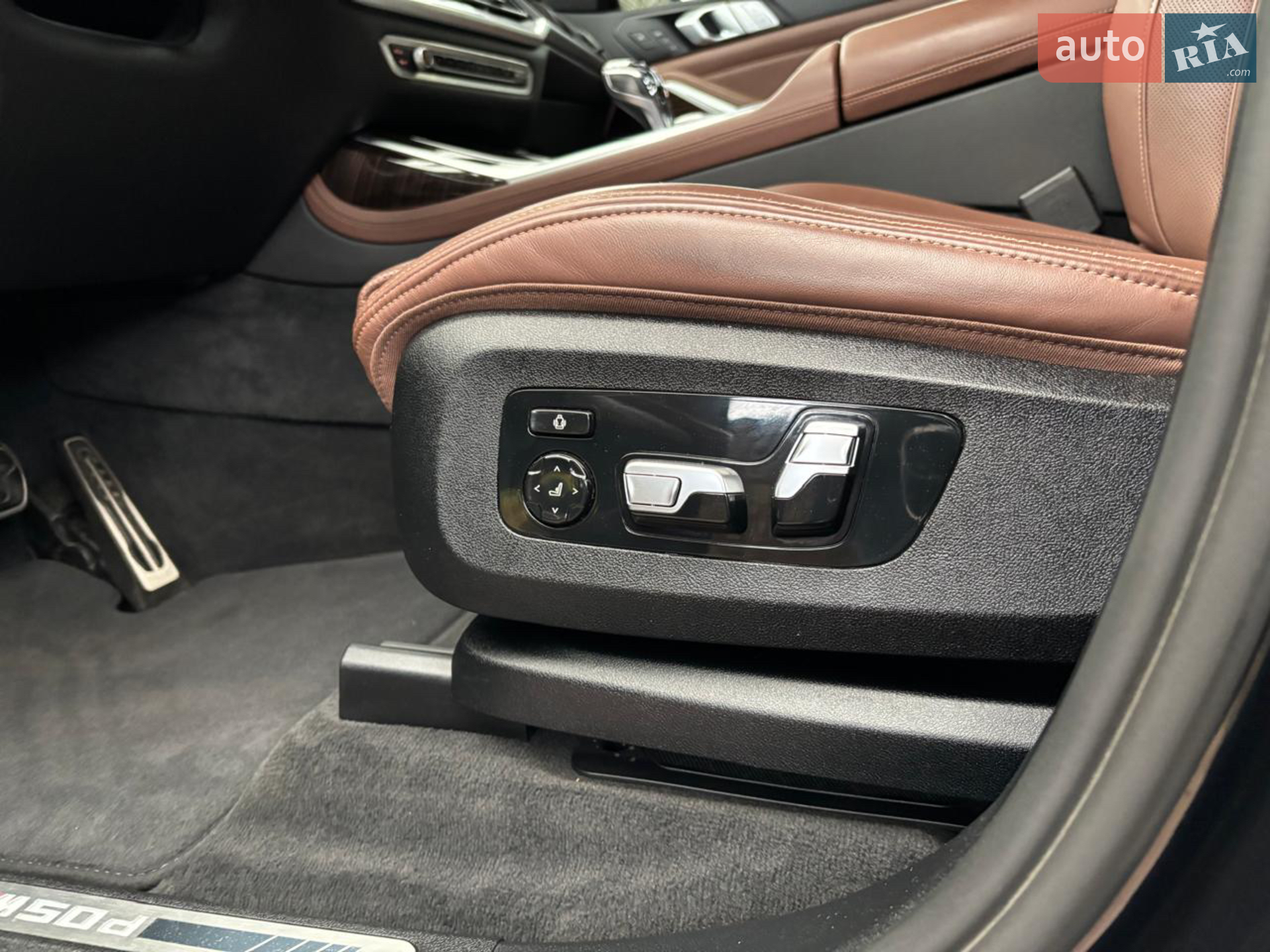 2021 BMW X7 - мініатюра 39