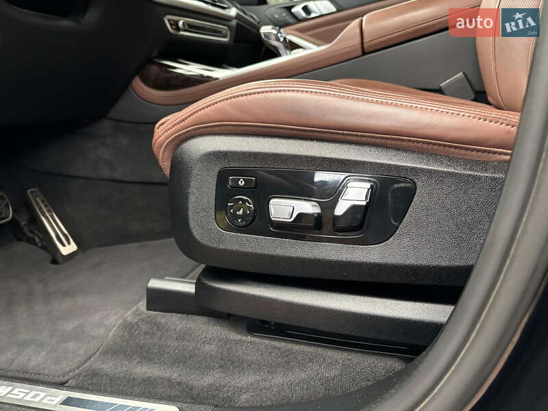 Внедорожник / Кроссовер BMW X7 2021 в Коростене