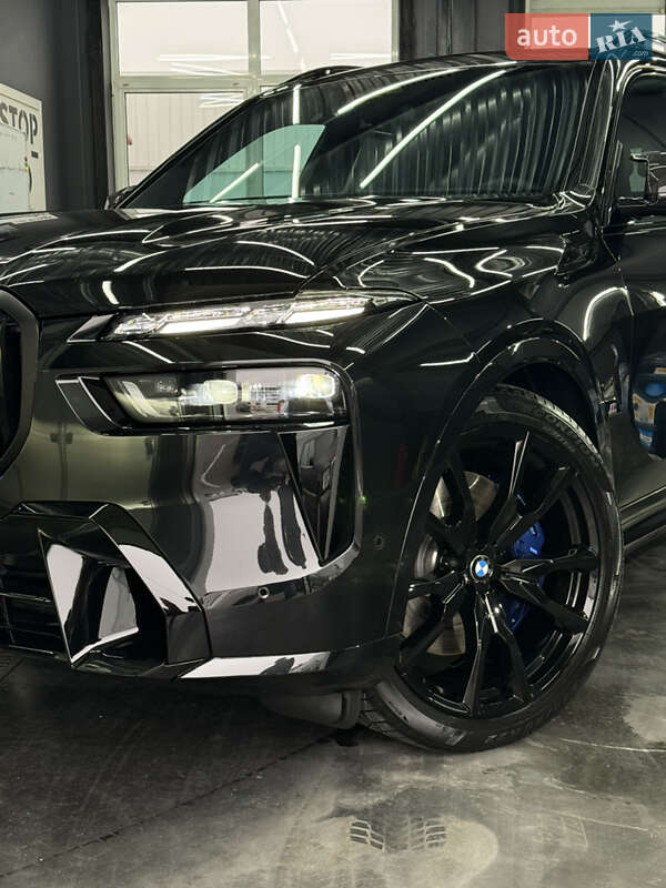 Внедорожник / Кроссовер BMW X7 2025 в Киеве