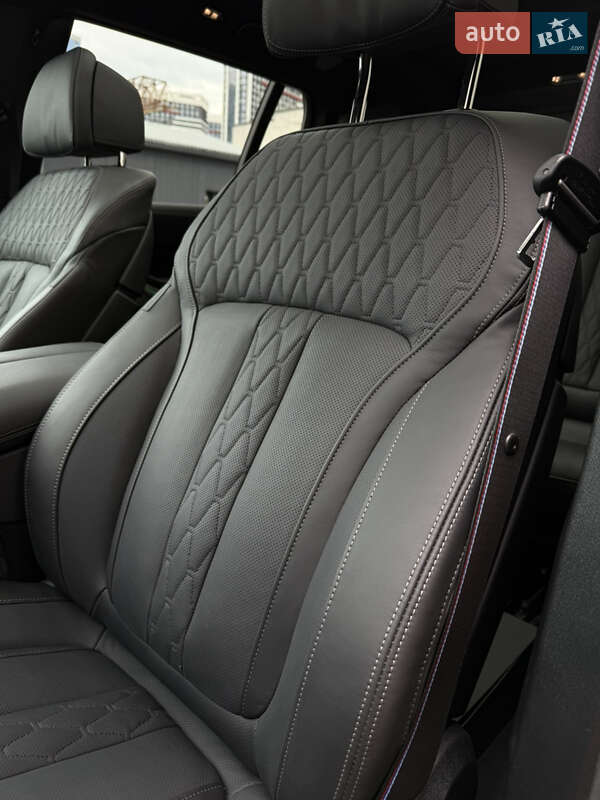 Внедорожник / Кроссовер BMW X7 2025 в Киеве