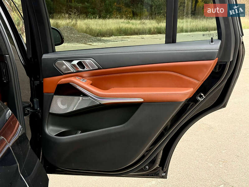 Внедорожник / Кроссовер BMW X7 2020 в Киеве