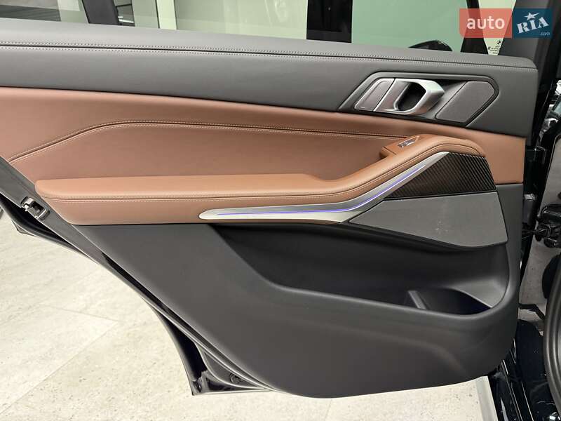 Внедорожник / Кроссовер BMW X7 2023 в Киеве