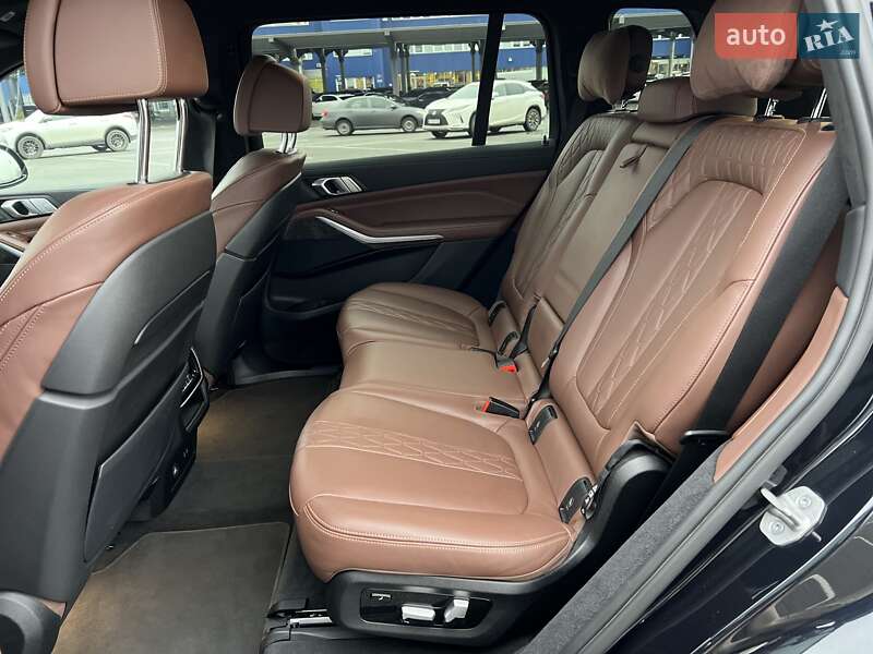 Позашляховик / Кросовер BMW X7 2021 в Києві