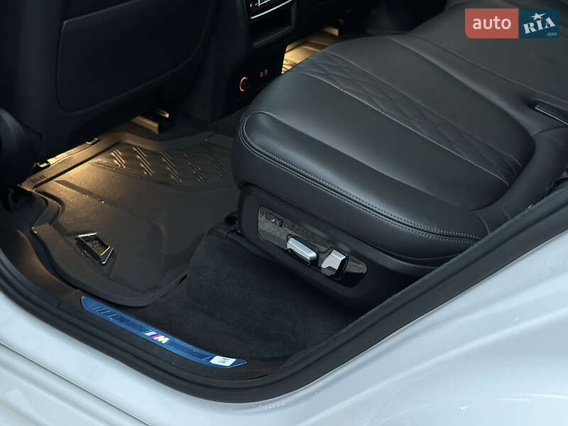 Внедорожник / Кроссовер BMW X7 2022 в Киеве фото 60 Внедорожник / Кроссовер BMW X7 2022 в Киеве