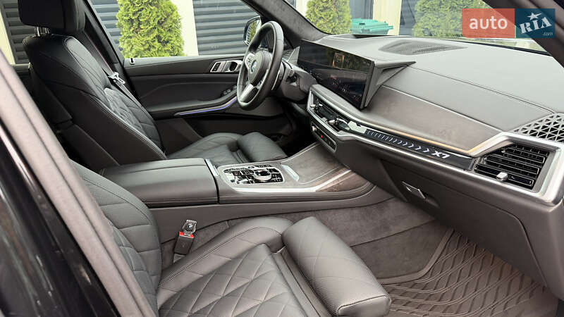 Позашляховик / Кросовер BMW X7 2024 в Івано-Франківську