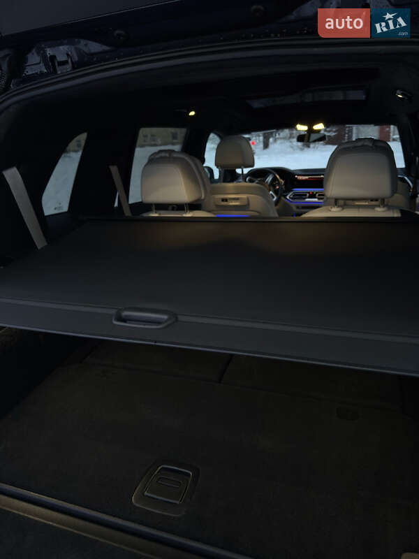 Внедорожник / Кроссовер BMW X7 2021 в Киеве