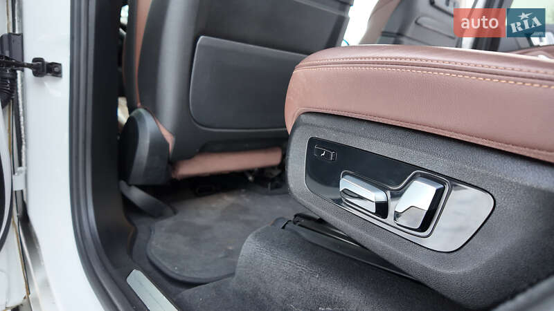 Внедорожник / Кроссовер BMW X7 2019 в Киеве