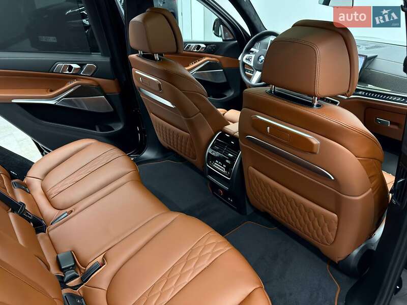 Внедорожник / Кроссовер BMW X7 2025 в Киеве