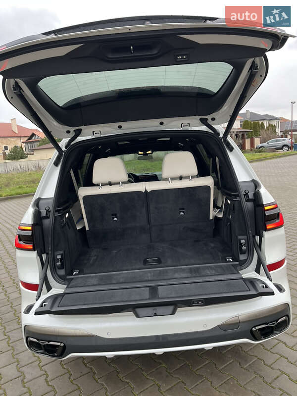 Внедорожник / Кроссовер BMW X7 2020 в Одессе