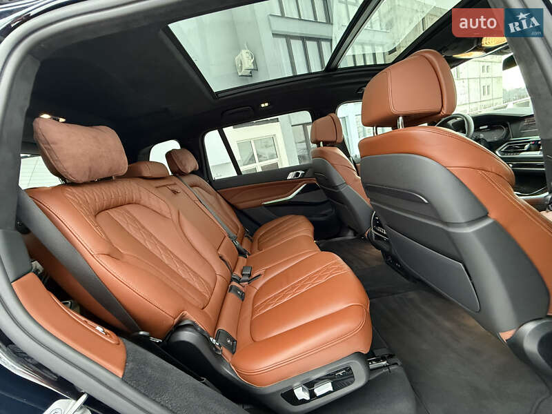 Внедорожник / Кроссовер BMW X7 2020 в Умани