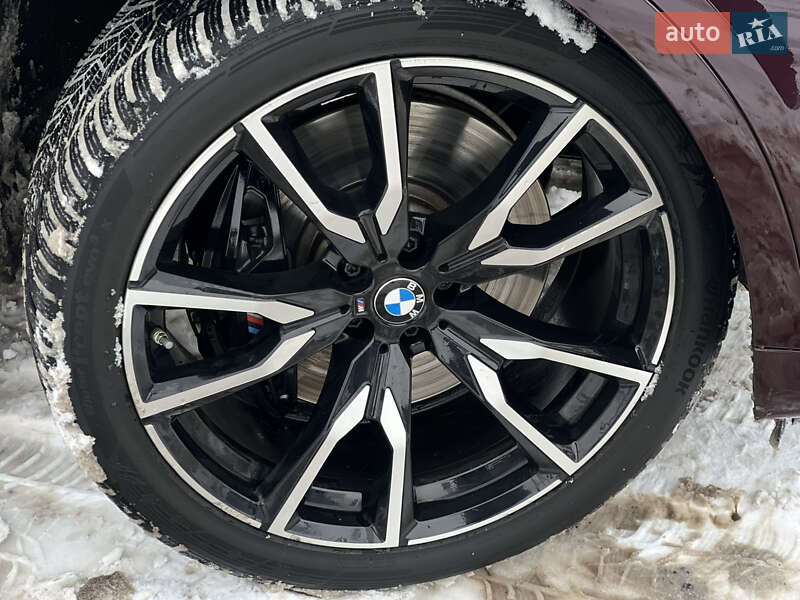 Внедорожник / Кроссовер BMW X7 2022 в Ужгороде
