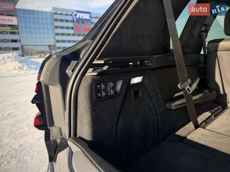 Внедорожник / Кроссовер BMW X7 2024 в Киеве
