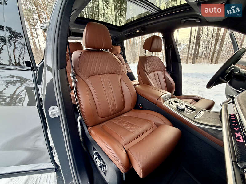 Внедорожник / Кроссовер BMW X7 2024 в Житомире
