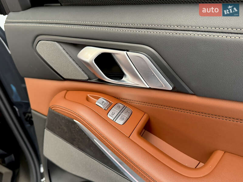 Внедорожник / Кроссовер BMW X7 2024 в Житомире