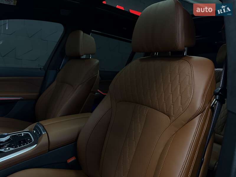 Внедорожник / Кроссовер BMW X7 2024 в Тернополе