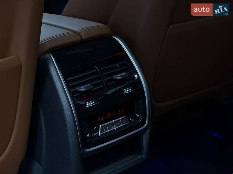 Внедорожник / Кроссовер BMW X7 2024 в Тернополе