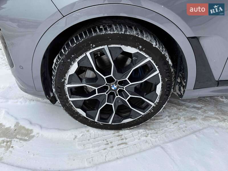 Внедорожник / Кроссовер BMW X7 2024 в Львове