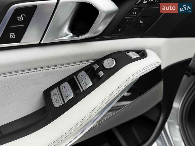 Внедорожник / Кроссовер BMW X7 2024 в Львове